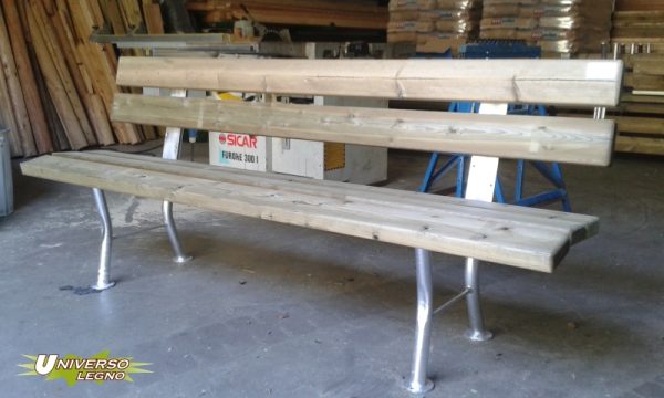 Panchina-Adamello-Pino-autoclave-acciaio-zincato-Universo-Legno